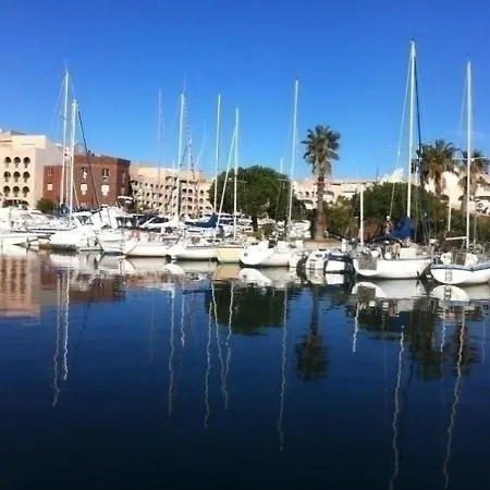 La Capte Pieds Dans L'eau Hyères